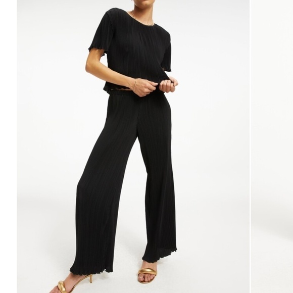 Good American NWT Always Fits Plissé Wide Leg Pants - Black - Size 3/4 - Picture 2 of 14